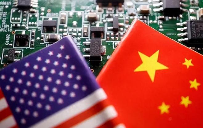 美国禁止中国境内使用中国自己的芯片！美国不觉得自己太过荒唐可笑了吗？竟然把手伸到