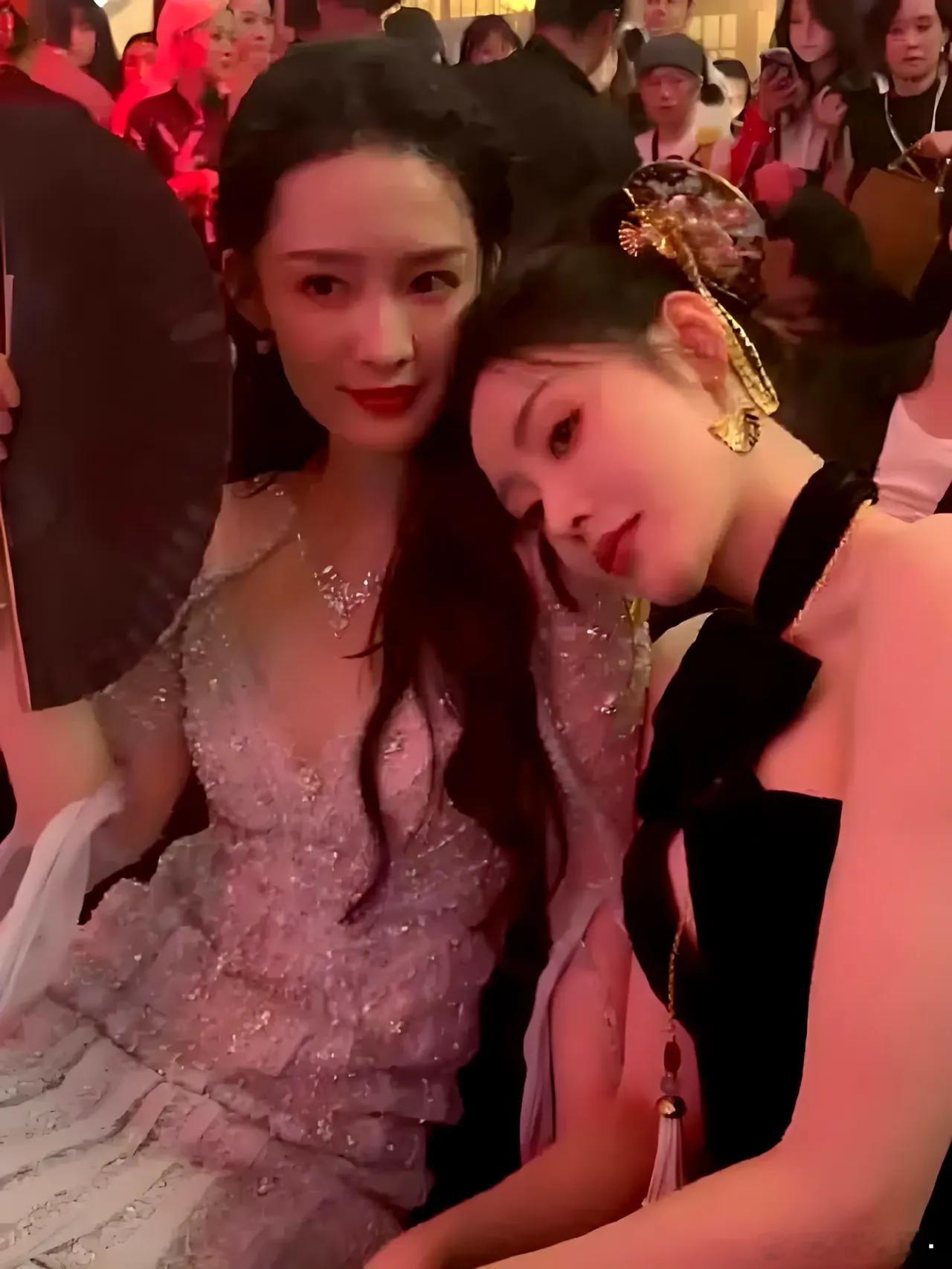 张天爱李沁引发热议！6月1日，张天爱李沁突然引发了热议，起因是有网友拍到了张天爱