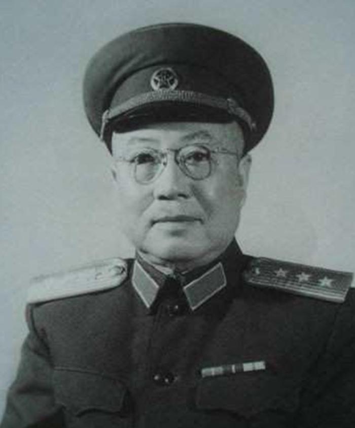 1946年，冀察政委刘道生发现，司令员郭天民缴获了一批物资，却没有上交，还瞒着聂