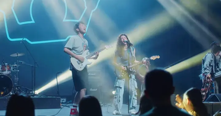 赶赴一场“三无”摇滚