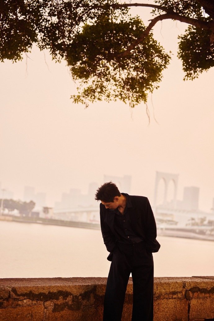 李现发的氛围感照片 李现澳门记忆更新 李现发的氛围感照片，李现澳门记忆更新🧩 