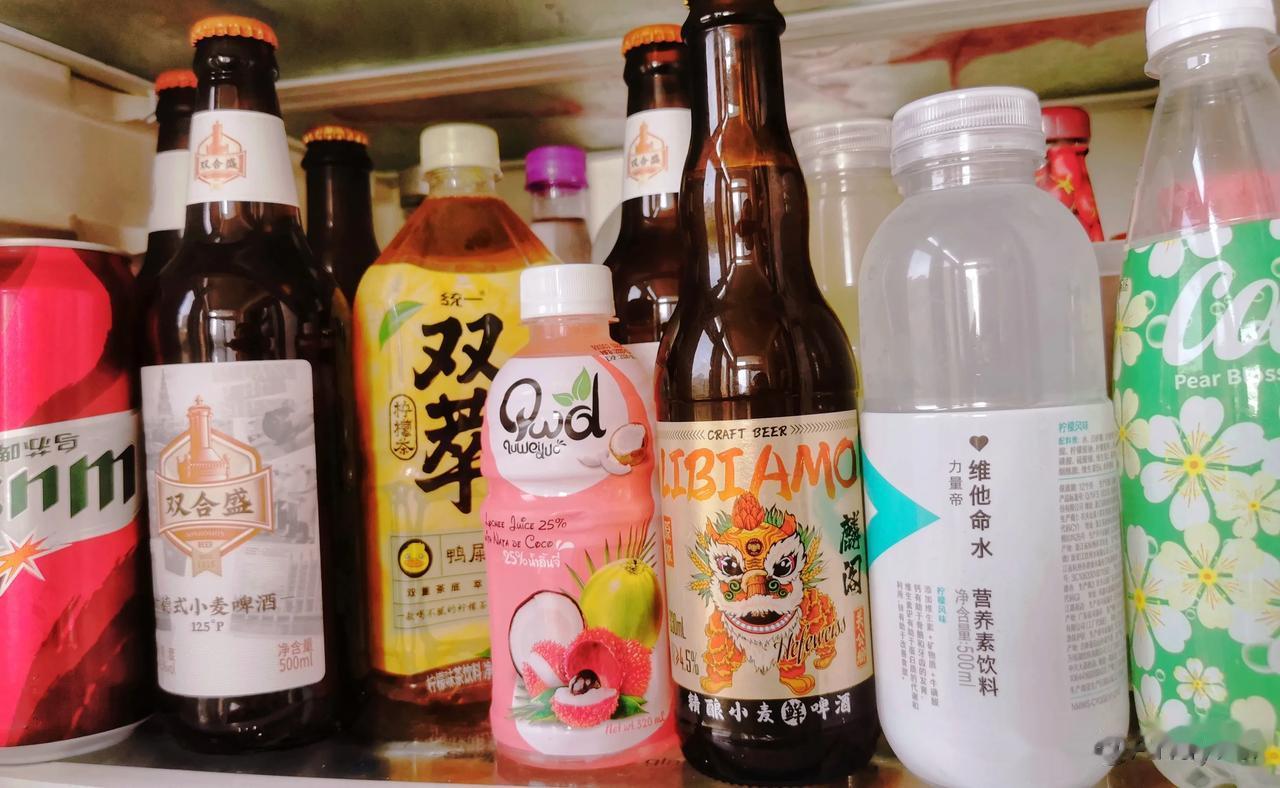冰箱里有一层属于自己的空间，也是中年人的成就！在这个炎热的夏天，依旧是对一个家中