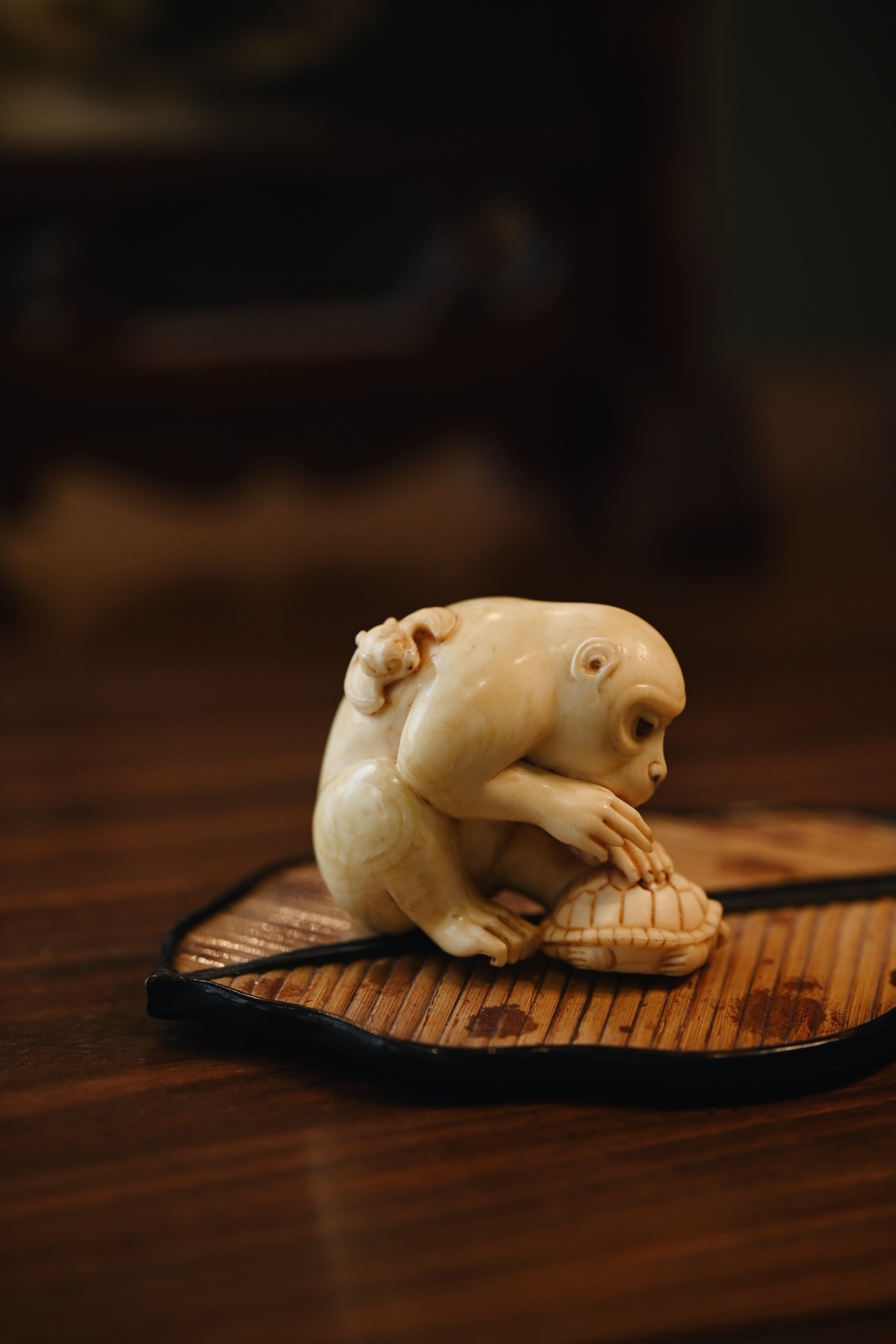 猛犸仿古 | 封侯延寿•灵猴 小摆件仿古温润，圆雕手法一气呵成，顽猴神态稚拙灵动