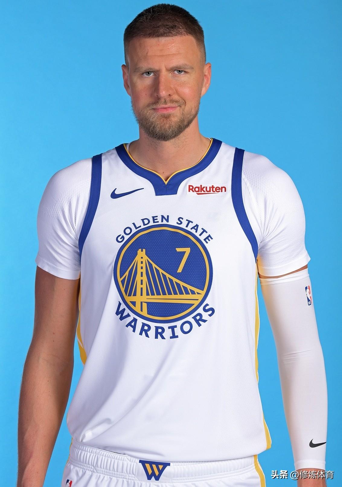 勇士队真是冤大头！波尔津吉斯又打不了了：

1、波尔津吉斯加入勇士一个多月，满打