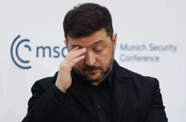 一个乌克兰网友发言说，现在全世界好多人都在嘲笑泽连斯基，笑他以前是个演员，觉得他