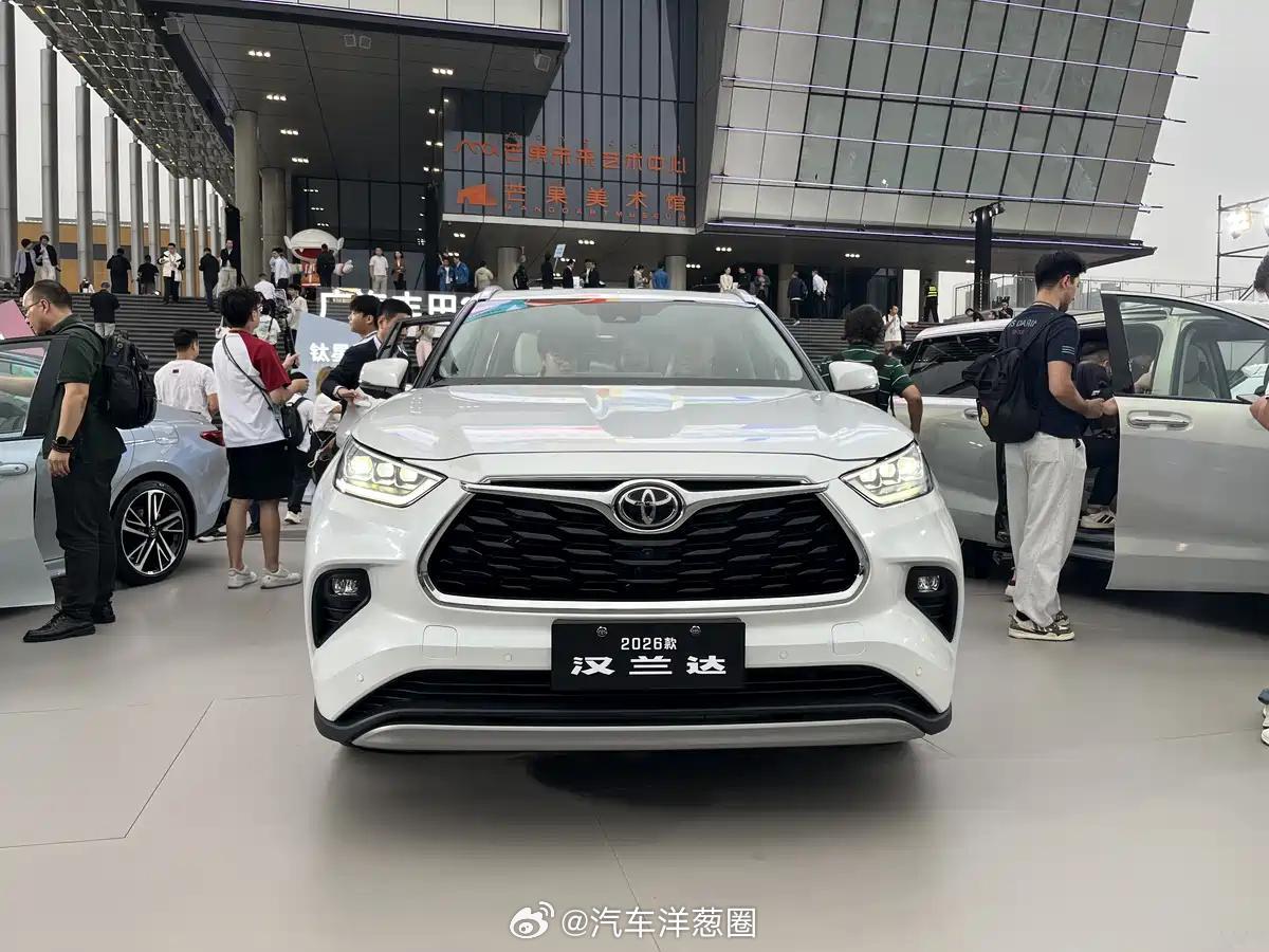 广汽丰田汉兰达上市，售价21.98万起葱爆新车 新款主要是配置上的提升：·全系标