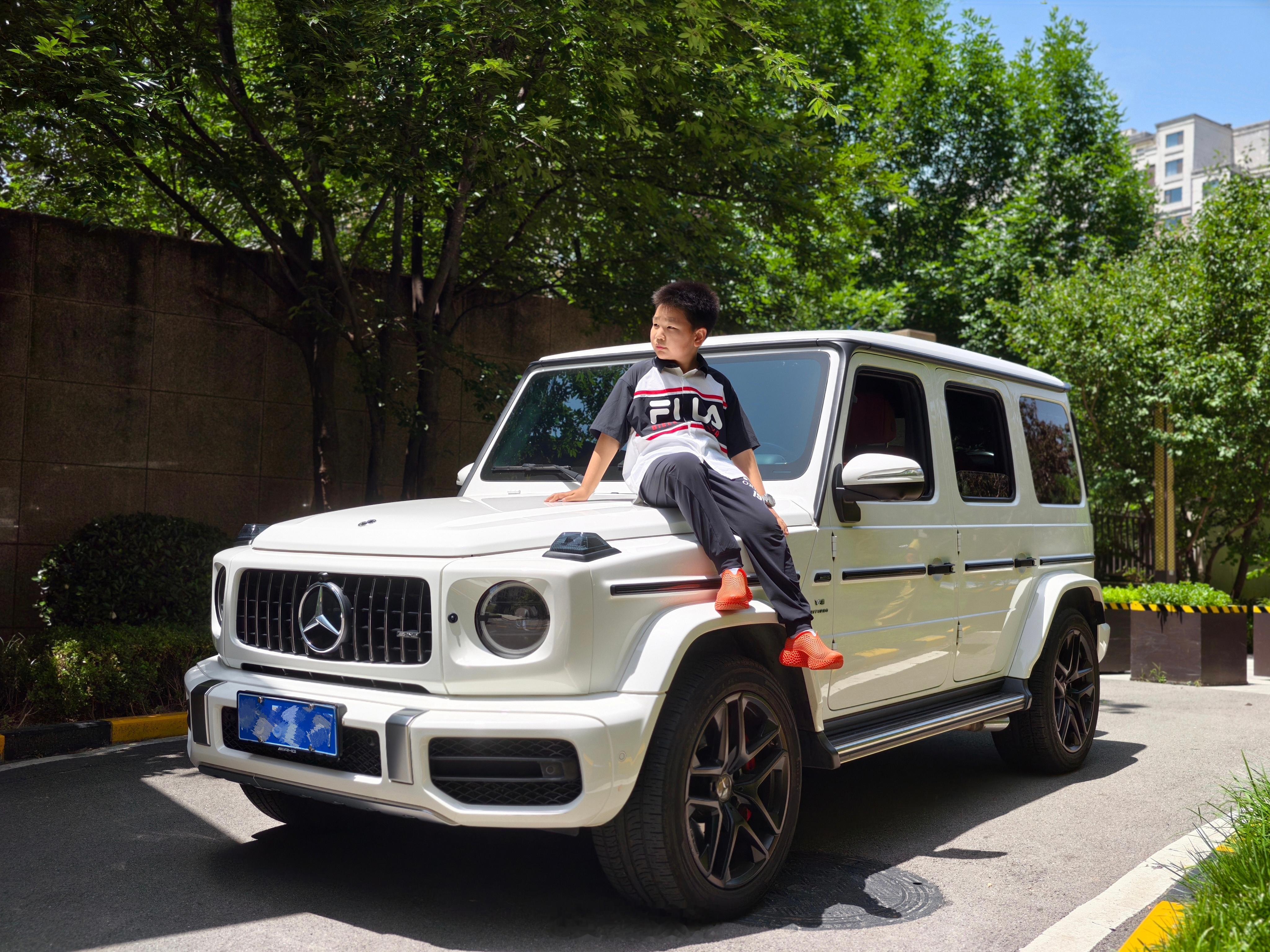今天儿子过生日，许下的愿望之一：给爸爸买台兰博基尼 相比于这种具象化的物质表达，