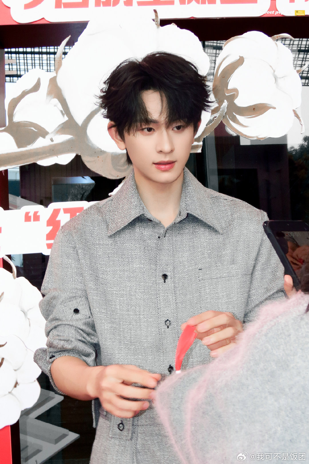 陈添祥网友称有烟火气的短剧好治愈好喜欢治愈短剧里的烟火温柔。慢慢入心、淡淡温暖，