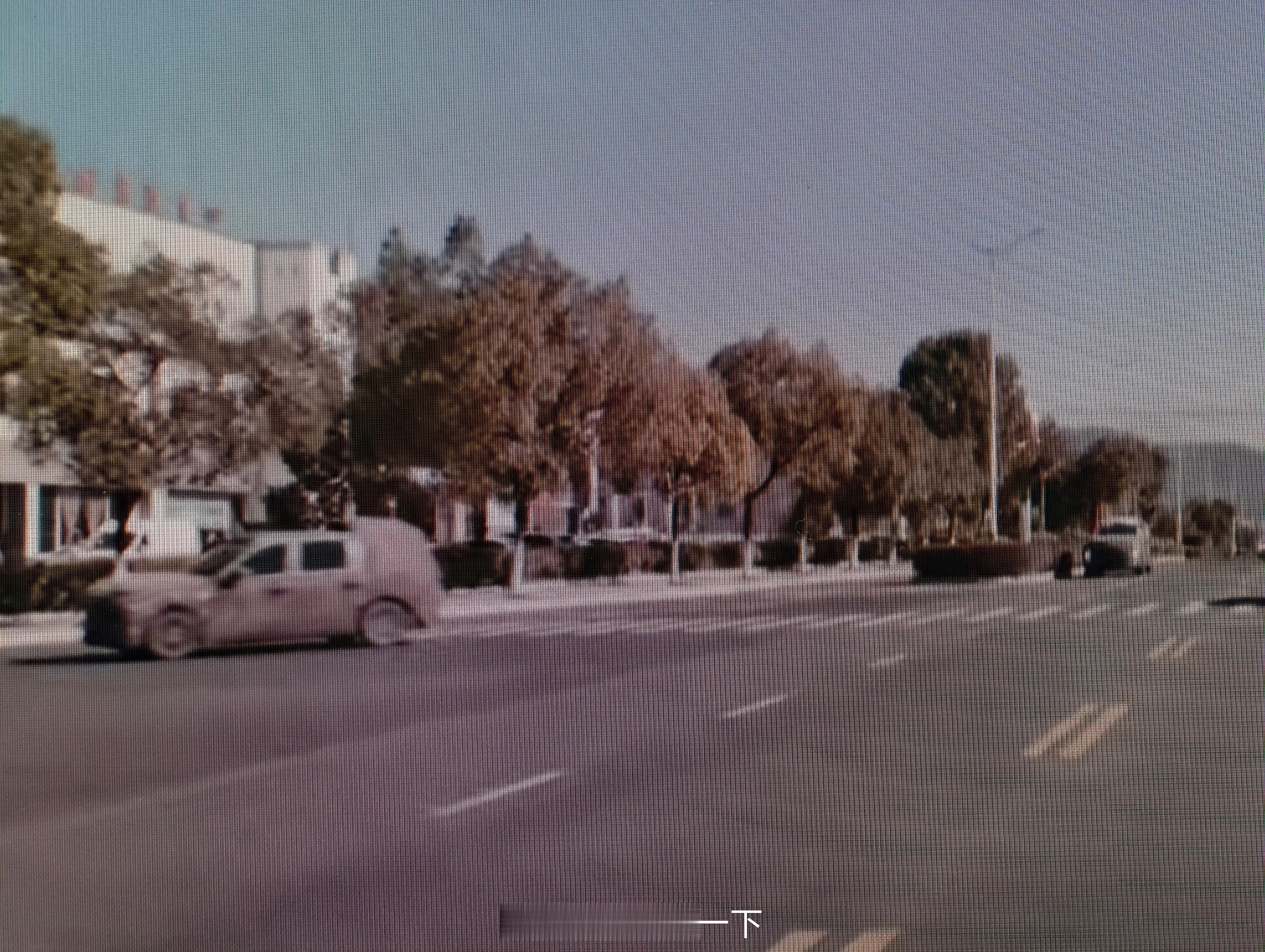 黄山这边好多伪装车啊，不知道哪家又在这里测试新的大型SUV了，总不能是尊界吧 