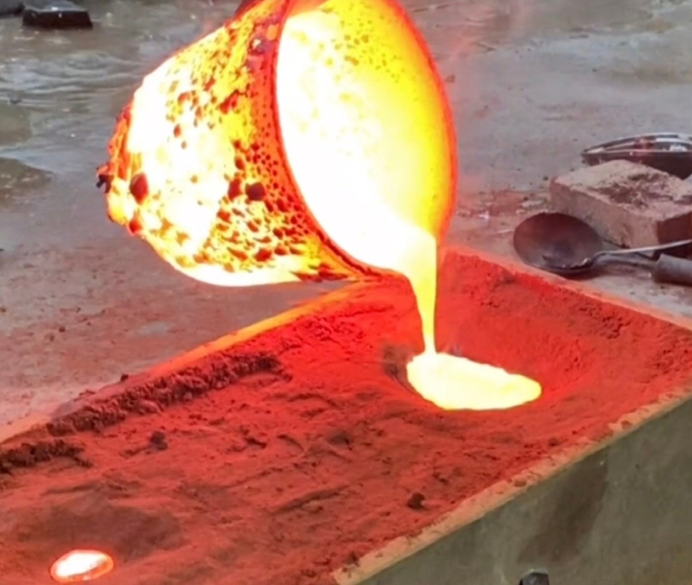 1958年9月5日，“铜官山市”改名为“铜陵市”。“铜官山”这名字，其实蛮好的。