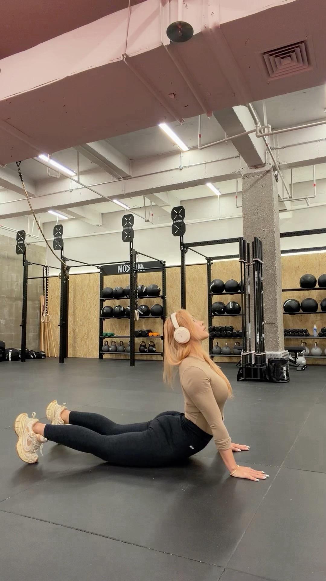 完了完了完了 一段时间不练真的变硬了