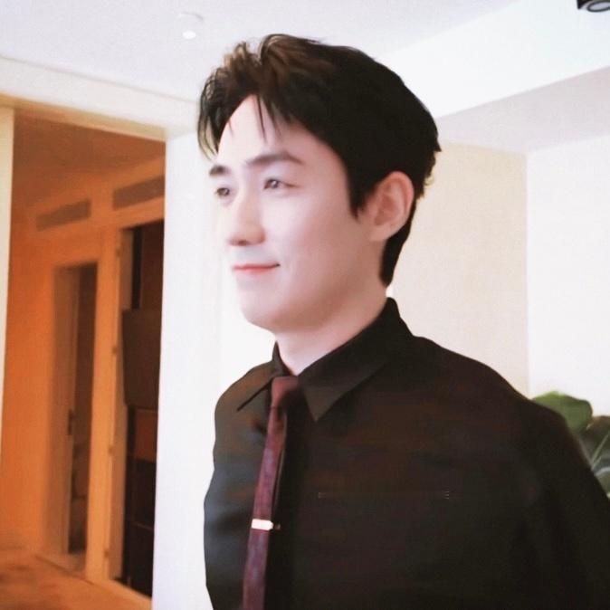 也别管我是把他当爸爸还是老公还是宝宝了，这大宝贝儿到底谁能不喜欢。。十年如一日地