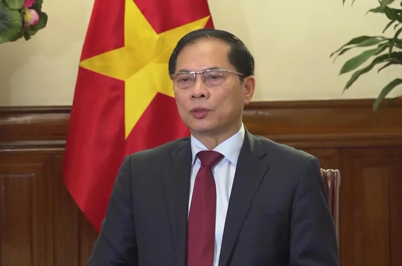 越南工贸部宣布：对原产于中国和泰国的木纤维板征收临时反倾销税。
 
2025 年