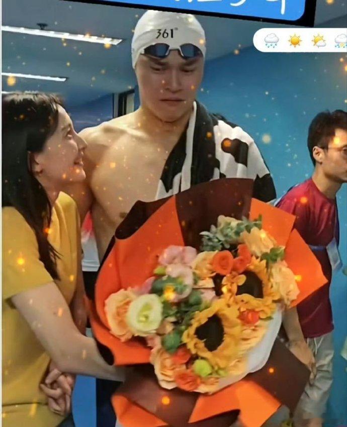 孙杨回应让他给年轻人让让路 孙杨说任何人都无权干涉自己的运动生涯，“只要我热爱这