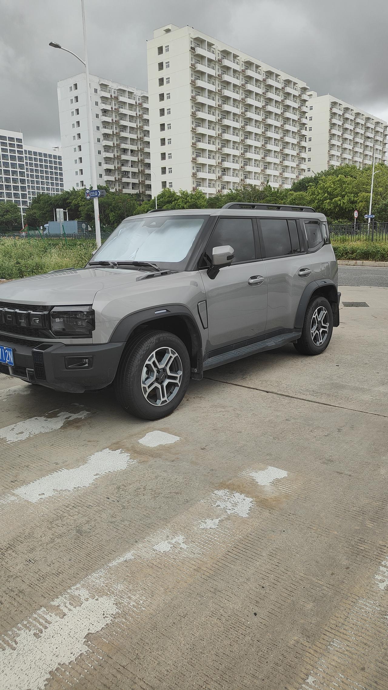 硬派越野车