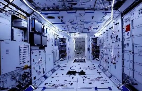 为什么大家都不提中国空间站了？因为没脸提，跟国际空间站差距太大！说白了，现在不提