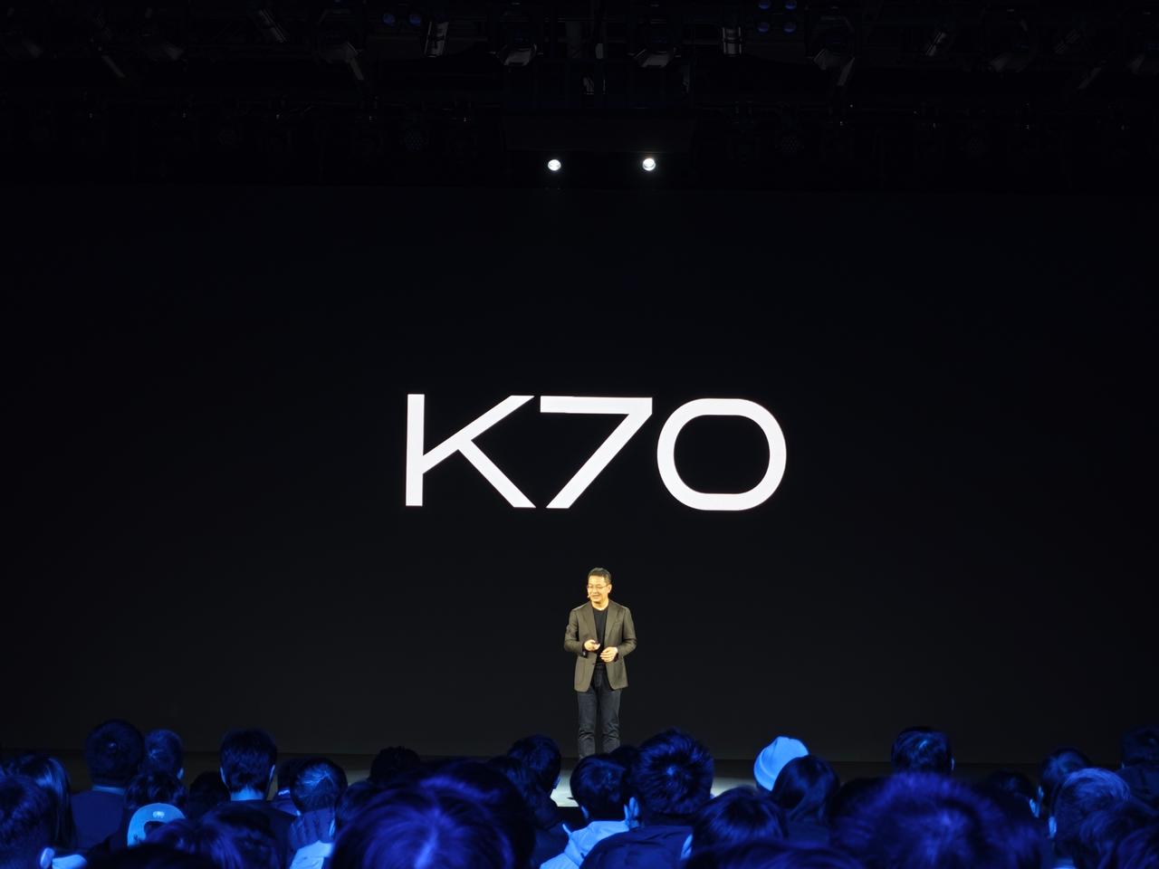 靠，卢伟冰亲自来发K70。