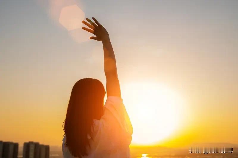 生活就像一场奇妙的旅程，每天都有新的故事等待我们去书写。分享一些正能量话语，给生