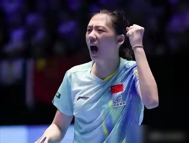 10比5到10比9，只差1分，国乒21岁小将陈熠差点崩盘！你敢信吗，重庆主场观众