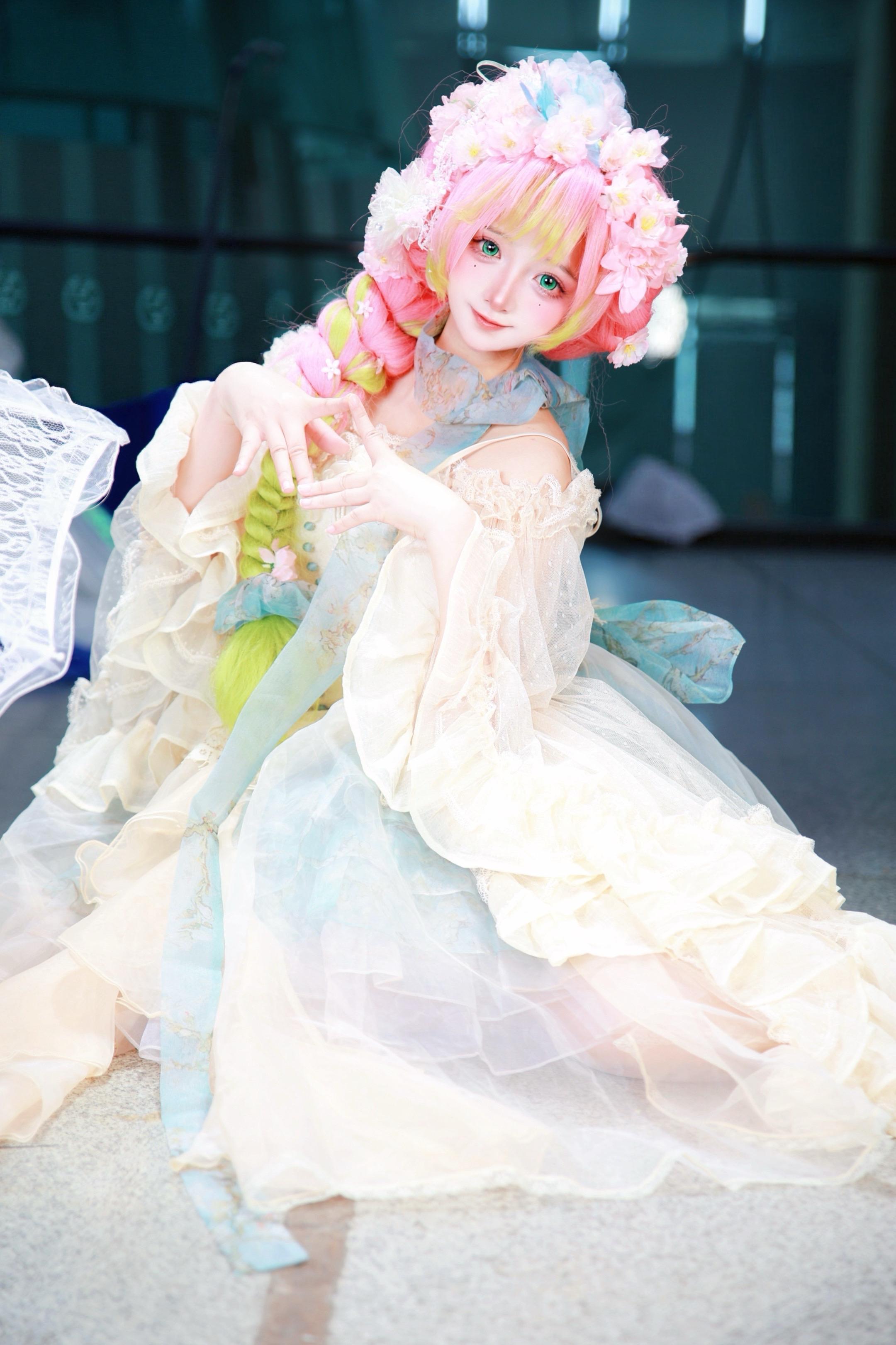 蜜璃这个萌🌸。📷