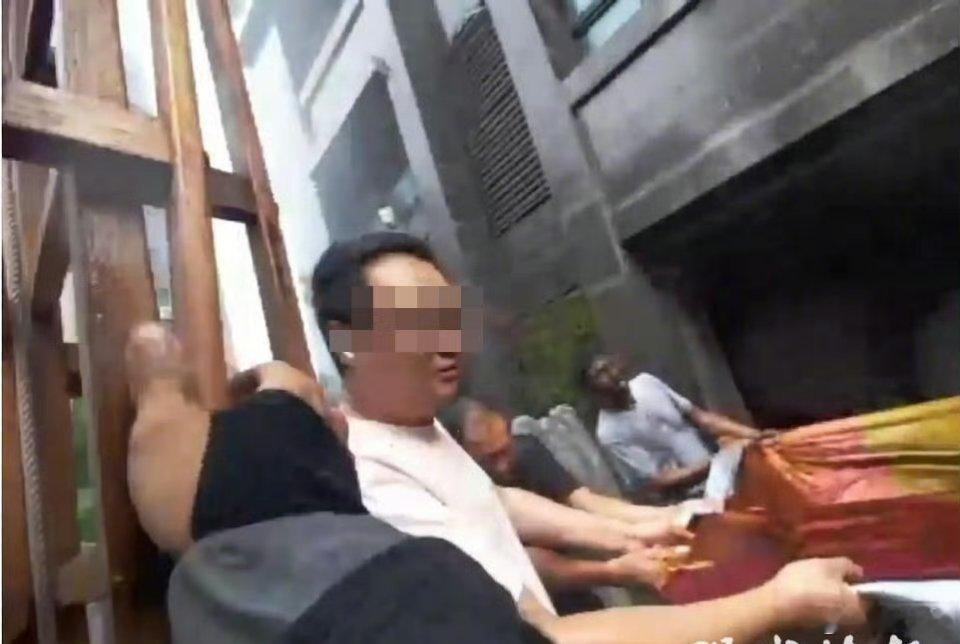 连云港消防回应火灾母女坠楼连云港消防回应火灾母女坠楼官方还原救援全过程，回应网友