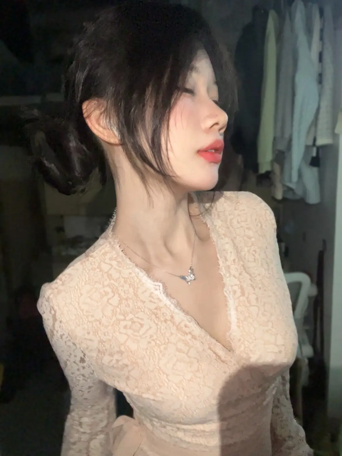 旧手机里的第一条消息 是你问我今天的天气