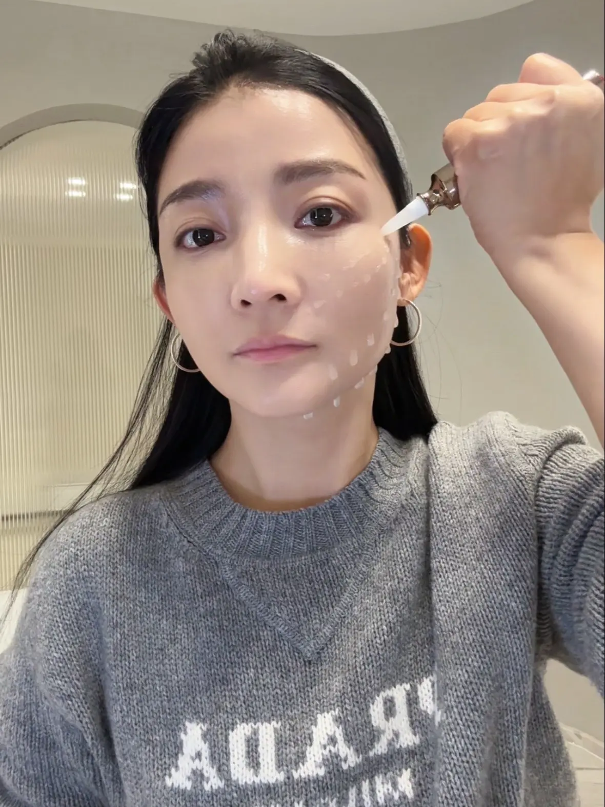 40岁阿姨满脑子装嫩。听说最近流行皮贴骨啊？ 我又来了