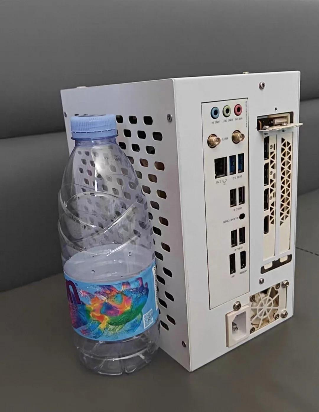 4L小主机
出一台白色4L左右小机箱，功能正常，无拆无修，插上即用，性能稳定
配