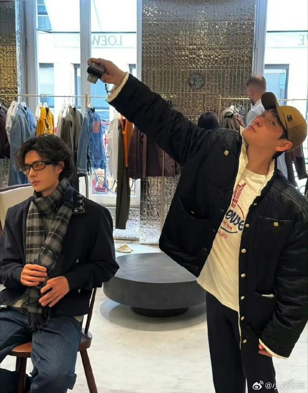 网友说这是最接近王一博本人的照片 你能接受吗 