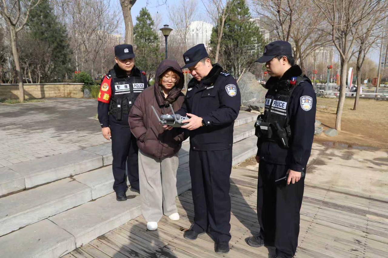 新春走基层：

我们都要交好运——莲池警务站的新春故事‌

“群策群力防诈骗，警