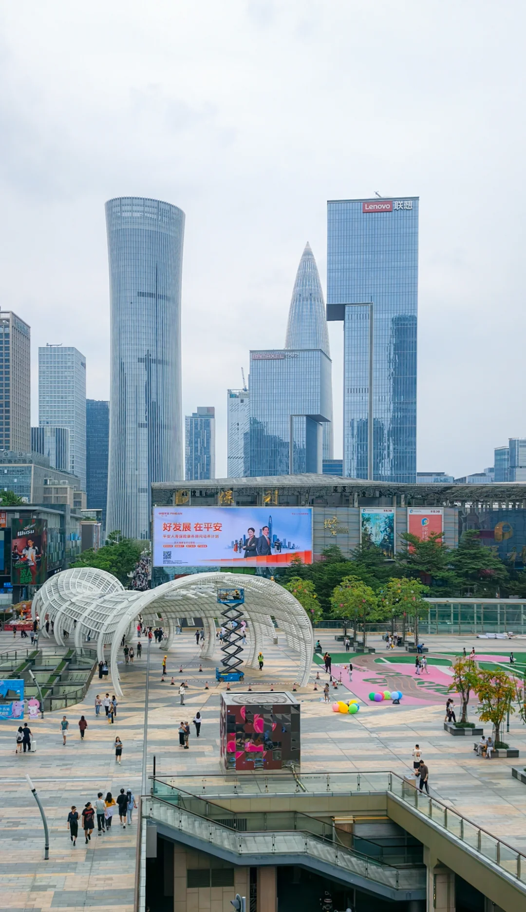 一条2公里的街，看遍深圳最顶的“壕”❗️