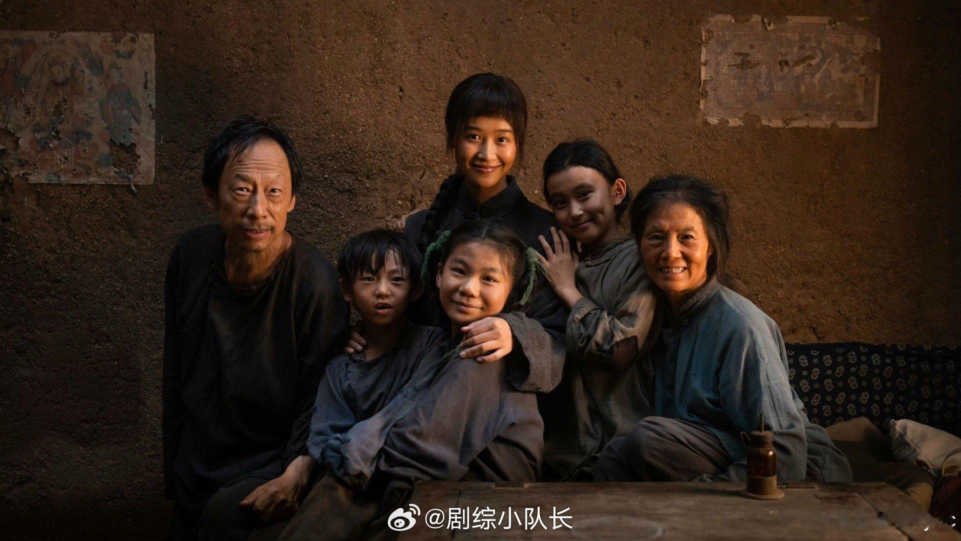 蓝盈莹半年两次细糠 半年两部大剧，蓝盈莹交出了满分答卷！银子的泪里藏着担当，乔音