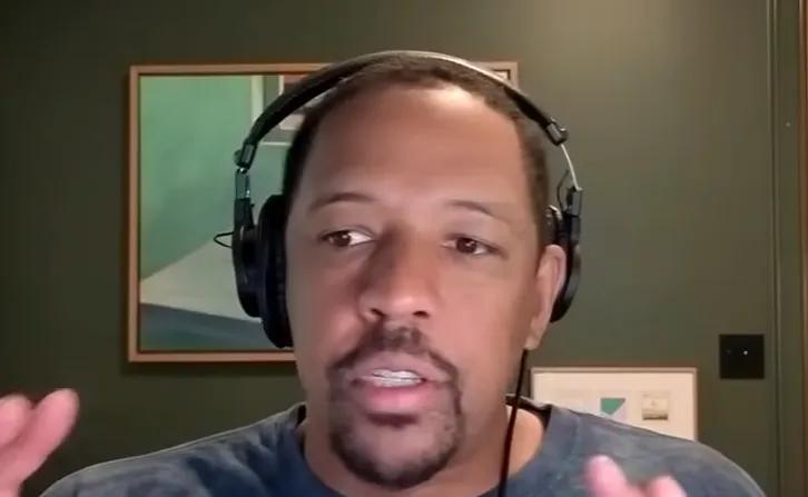 弗莱谈历史后卫排名：仅三人排库里前面，魔术师/乔丹/科比
08月09日讯，近日，