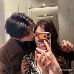 韩安冉晒新男友正面照韩安冉晒新男友正面照这件事，再次让她成为了焦点。虽然大家对她