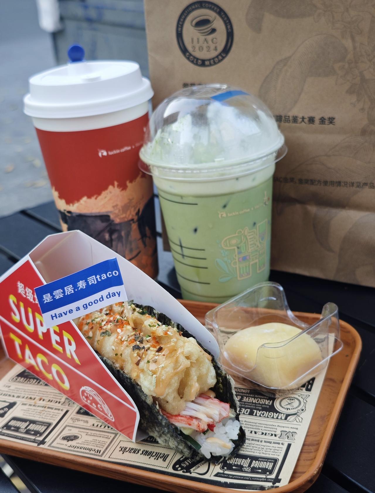 在石滩路边摊吃到了美味taco？！
📍广州 
石滩的朋友推荐的！鳗鱼款的酱汁裹