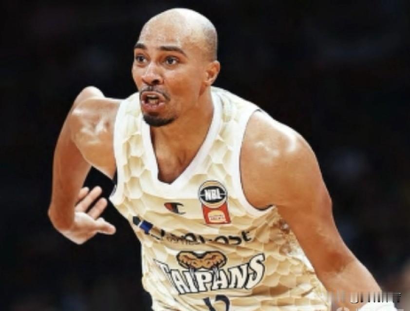 浙江稠州篮球俱乐部官方宣布，球队正式签约美籍球员安德鲁-安德鲁斯。
安德鲁-安德