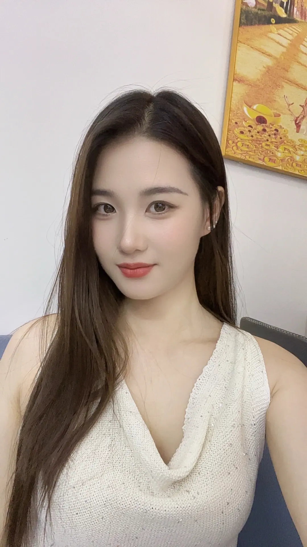 大房为了情，二房为了钱，我只想做你最宠爱的三姨娘，花你的钱，动你的情，要你的命
