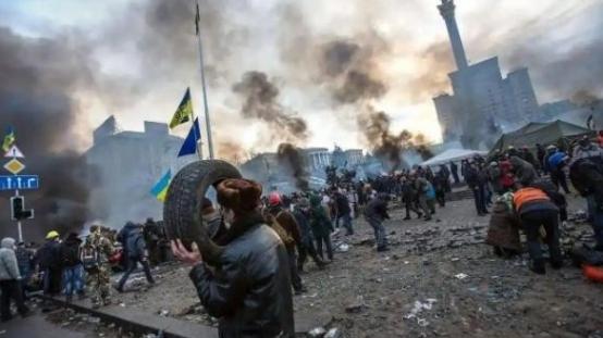 纳了闷了，俄罗斯几乎天天空袭乌克兰，但是为什么乌克兰依旧是不痛不痒的？其实说白了