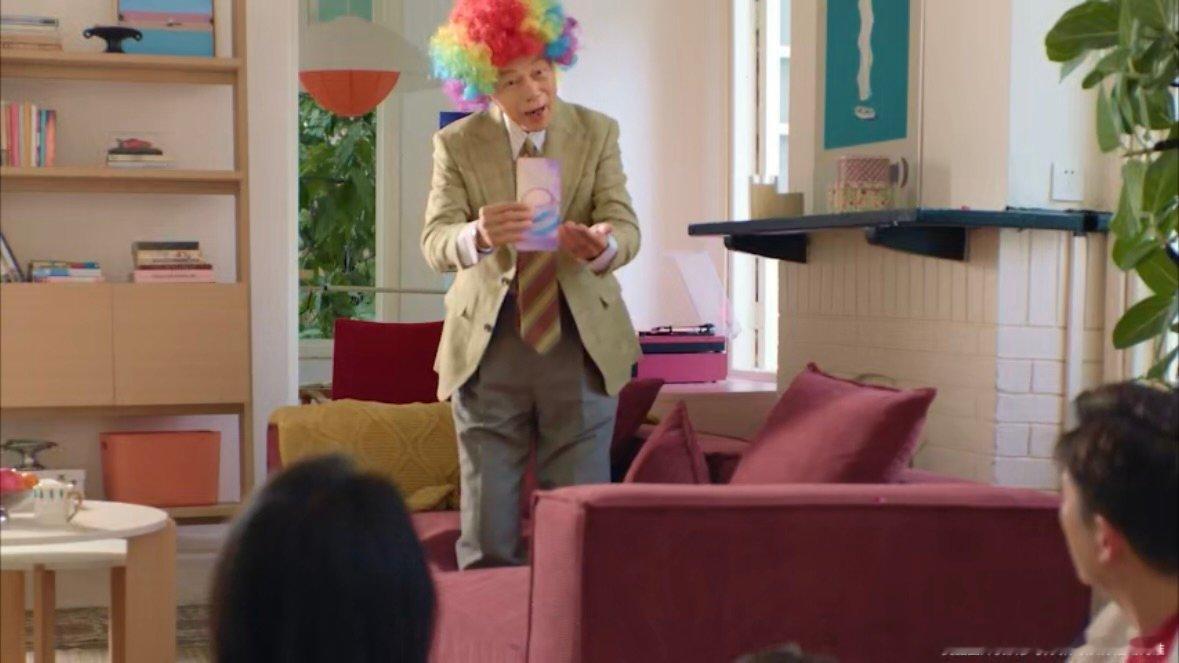 碎碎念鼻祖又来逗我笑了 谁懂啊！罗家英老师一开口，我脑子里的背景音乐都自动响起来