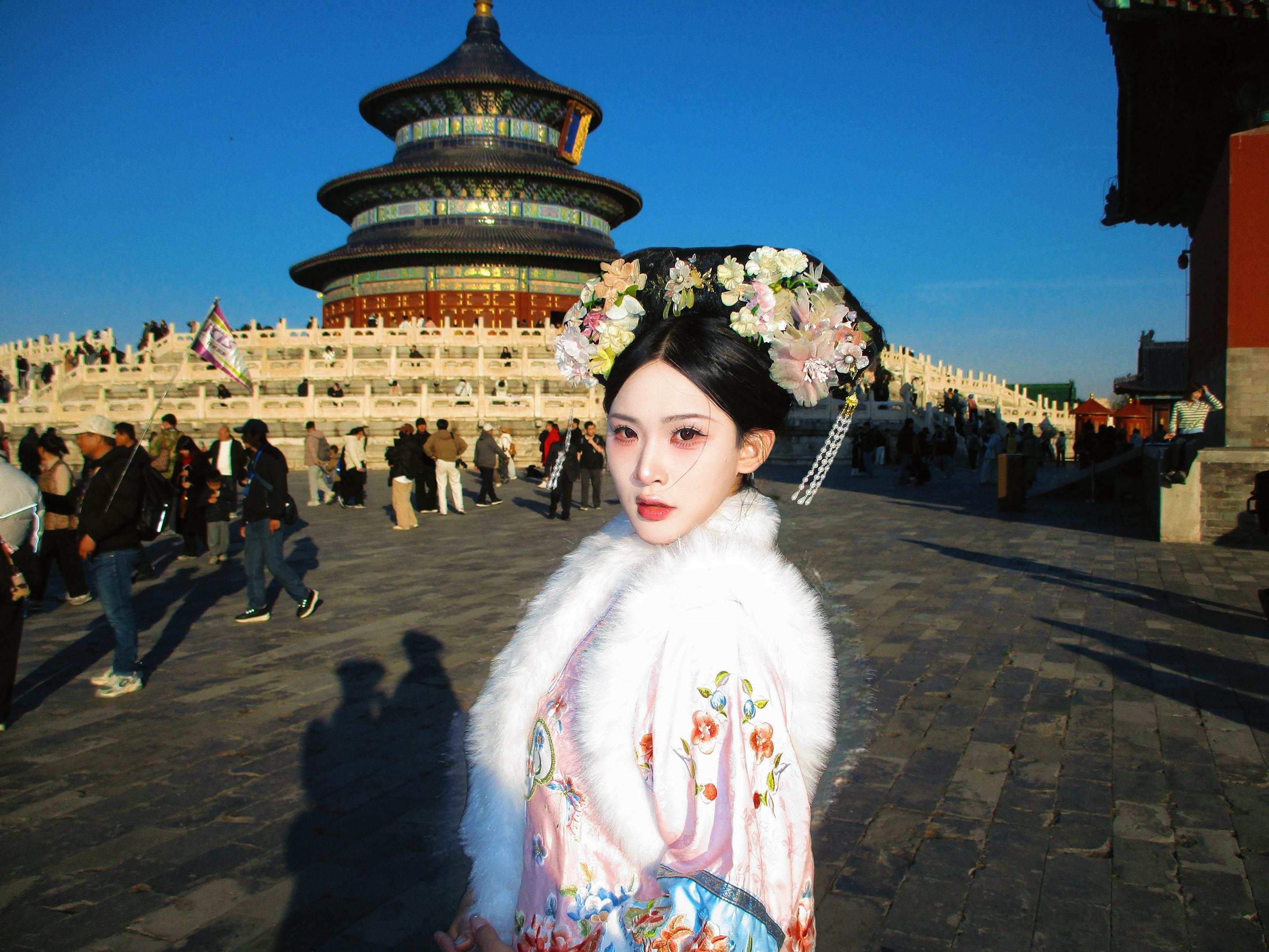 谁许你天上人间 谁同你恨海情天