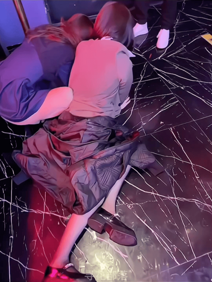 这就是我不让女朋友去KTV的原因 ​​​