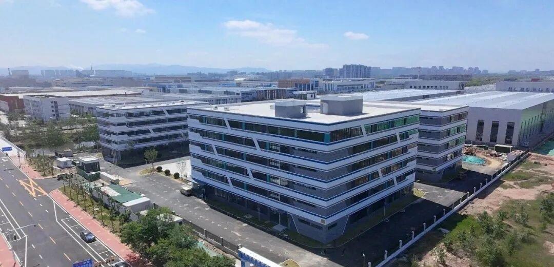位于青岛高新区科韵路以南，科海路以北，祥源路以西，瑞源路以东的锐捷高端仪器研发生