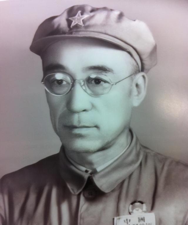 1947年，国军中将司令给毛主席写信：“我一个人起义，你们收不收？”毛主席说：“