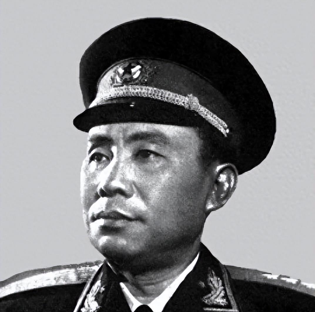 在辽沈战役的最后阶段，二纵司令员刘震接到解放沈阳的命令。他判断，关键在于争取时间