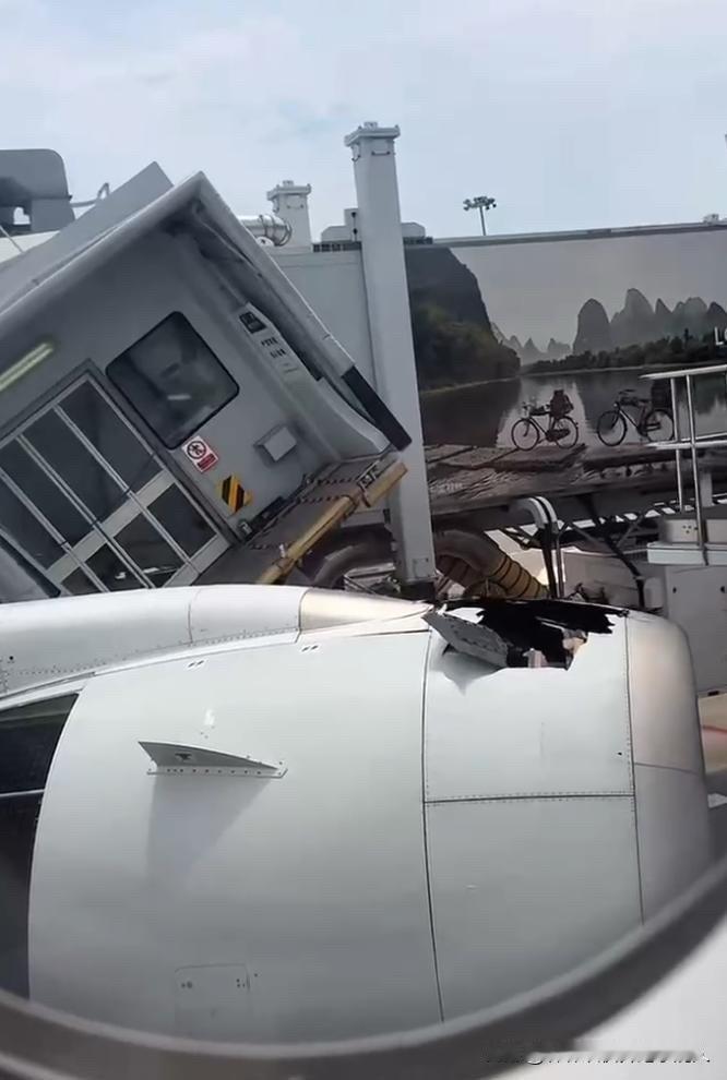 突发消息！

5月2号中午那段视频看得人直冒冷汗。

一架东航A350客机刚落地