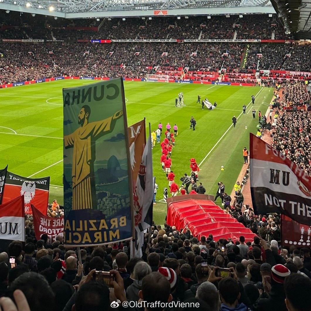 辛苦熬夜的小伙伴们，睡觉先