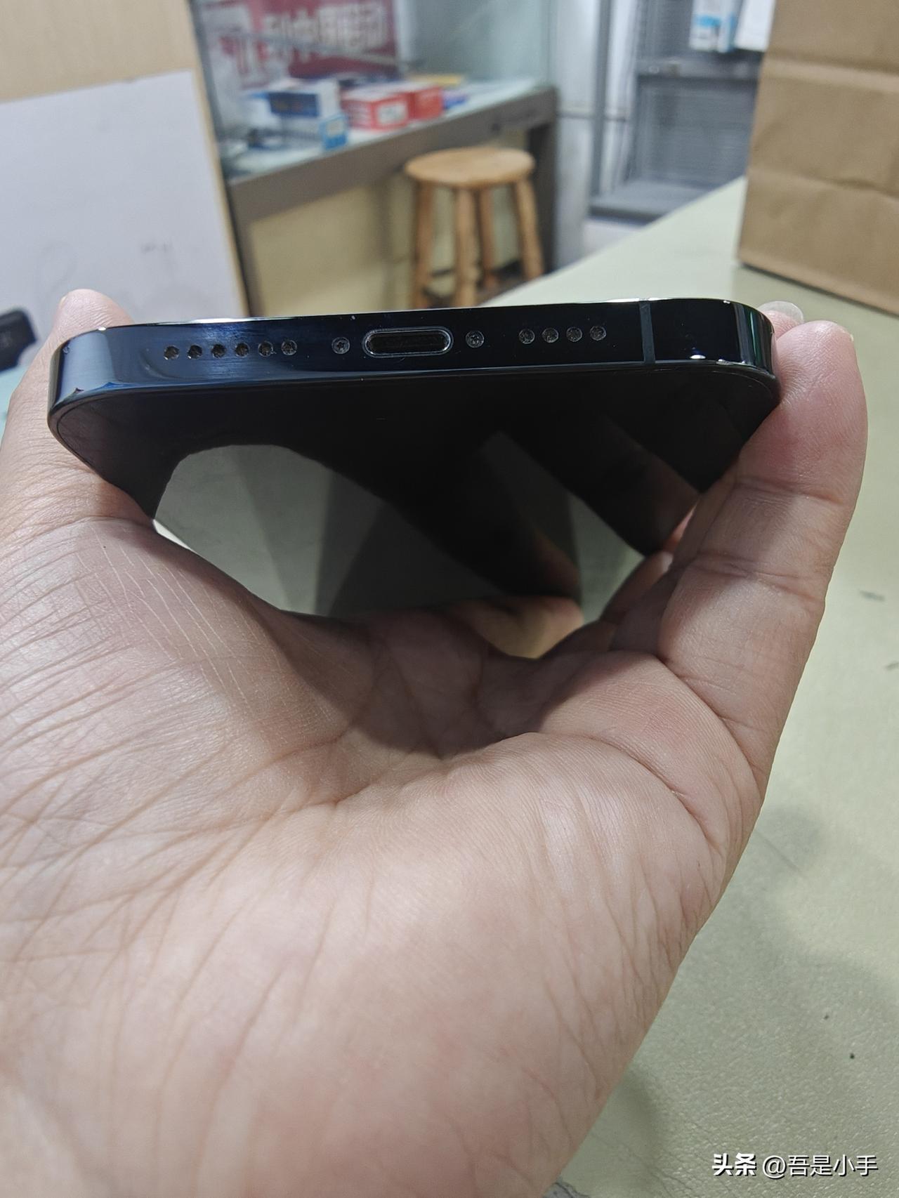 6月2号，本地的客人用他的苹果 iPadPro2020 第2代找我置换了一台iP
