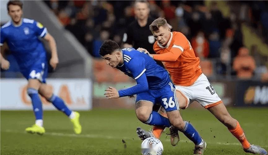 今日公开菜单：足球预测         014英超 曼彻斯特联VS伊普斯维奇  