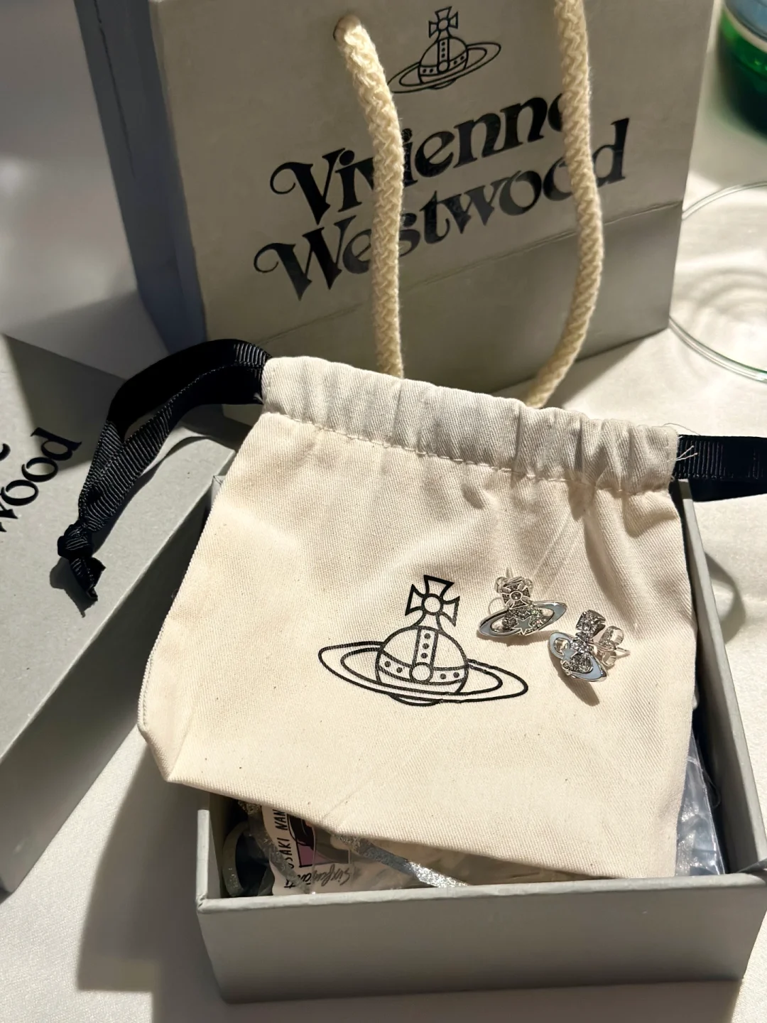 Vivienne Westwood🪐好看的耳钉+1