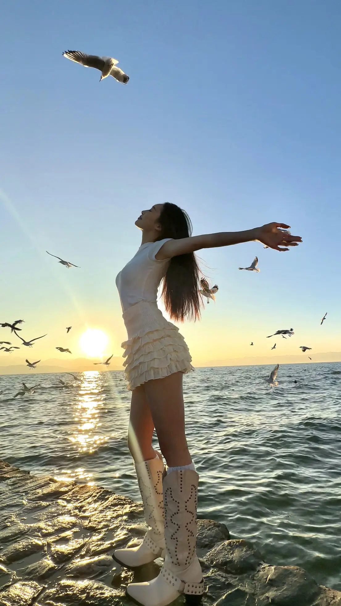 把相册翻个底朝天也要用这个bgm！！You and me alone ...